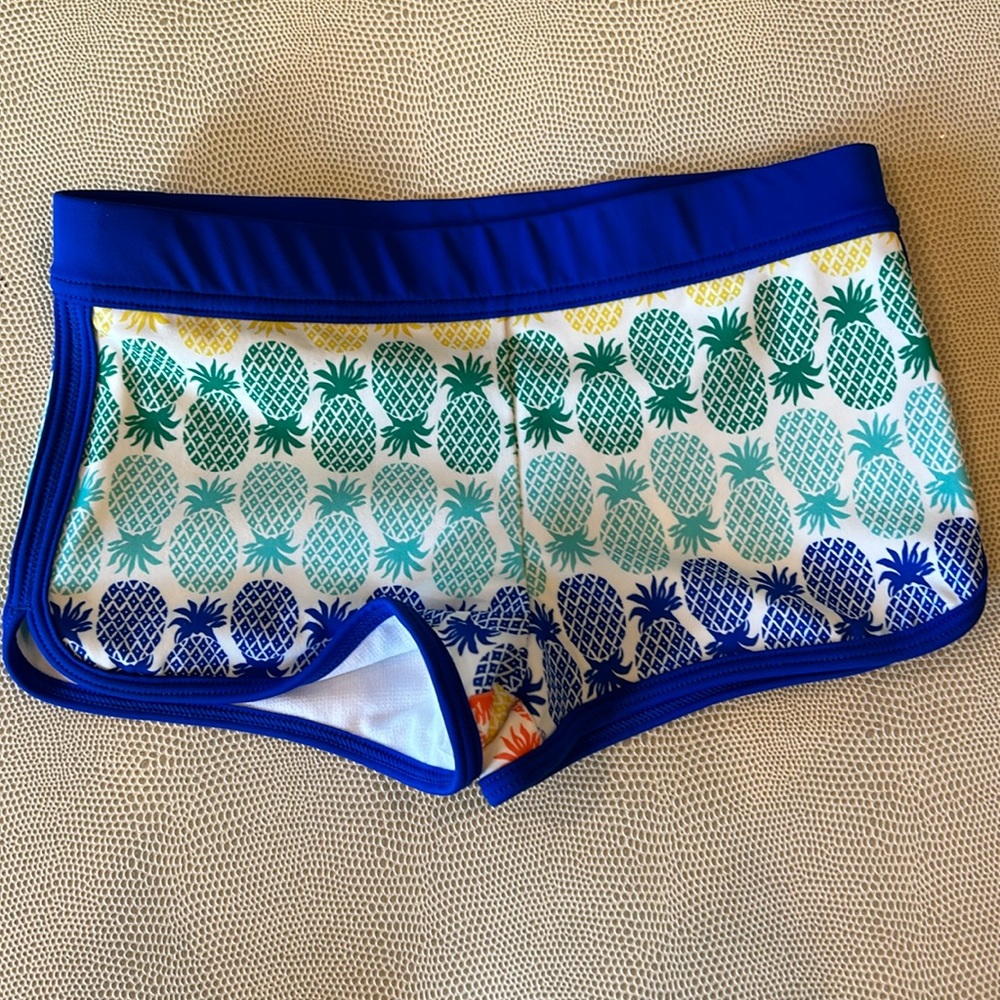 Mini Boden Girls patterned swim shorts NWOT size 3-4y